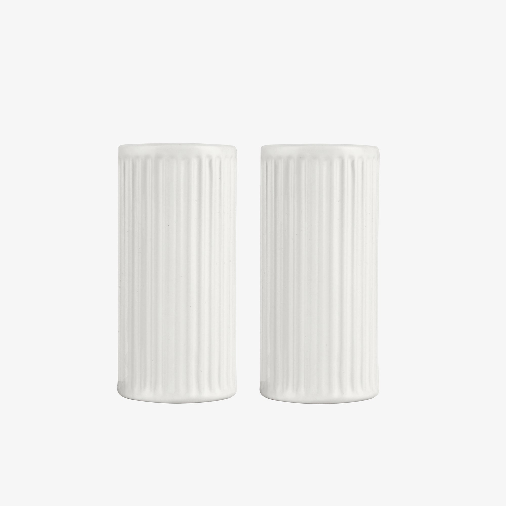 Groovy salt and pepper set 2 pieces | White