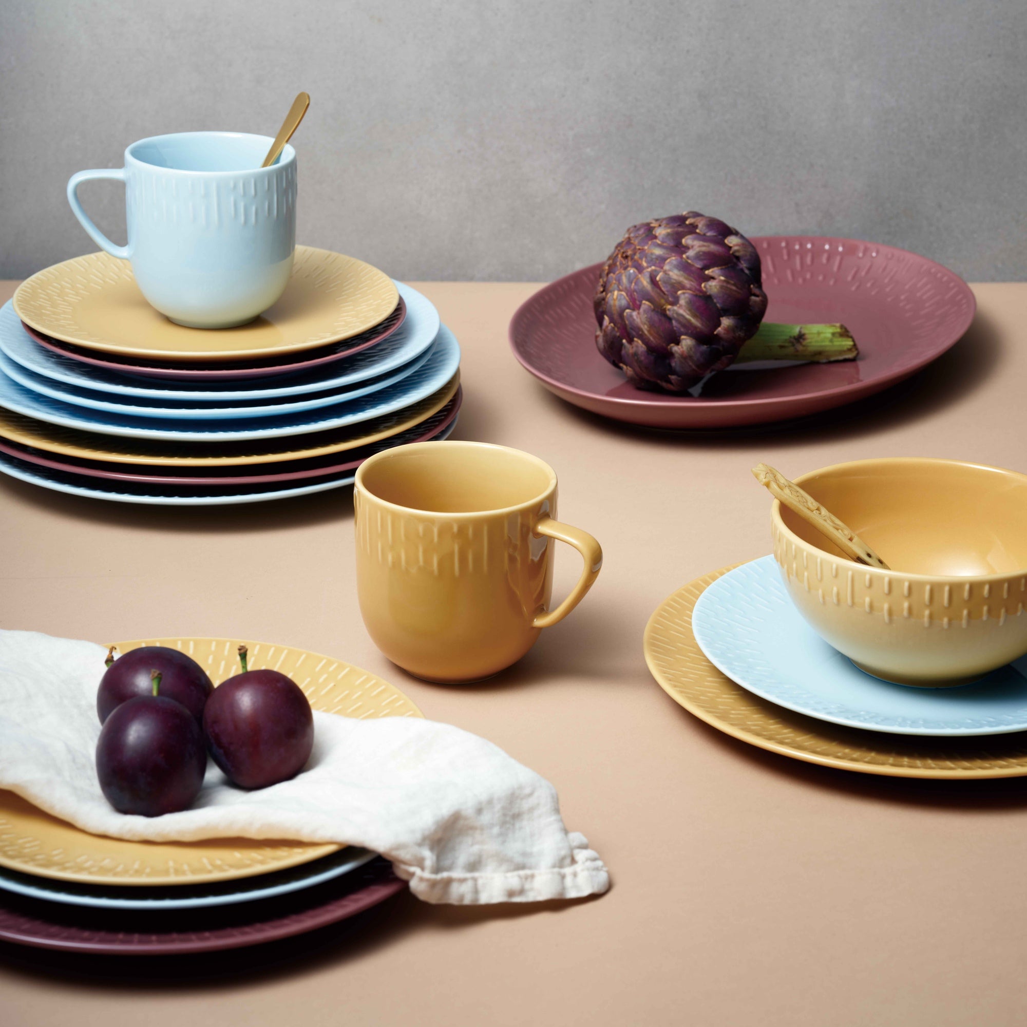Confetti dinner plate | Bordeaux