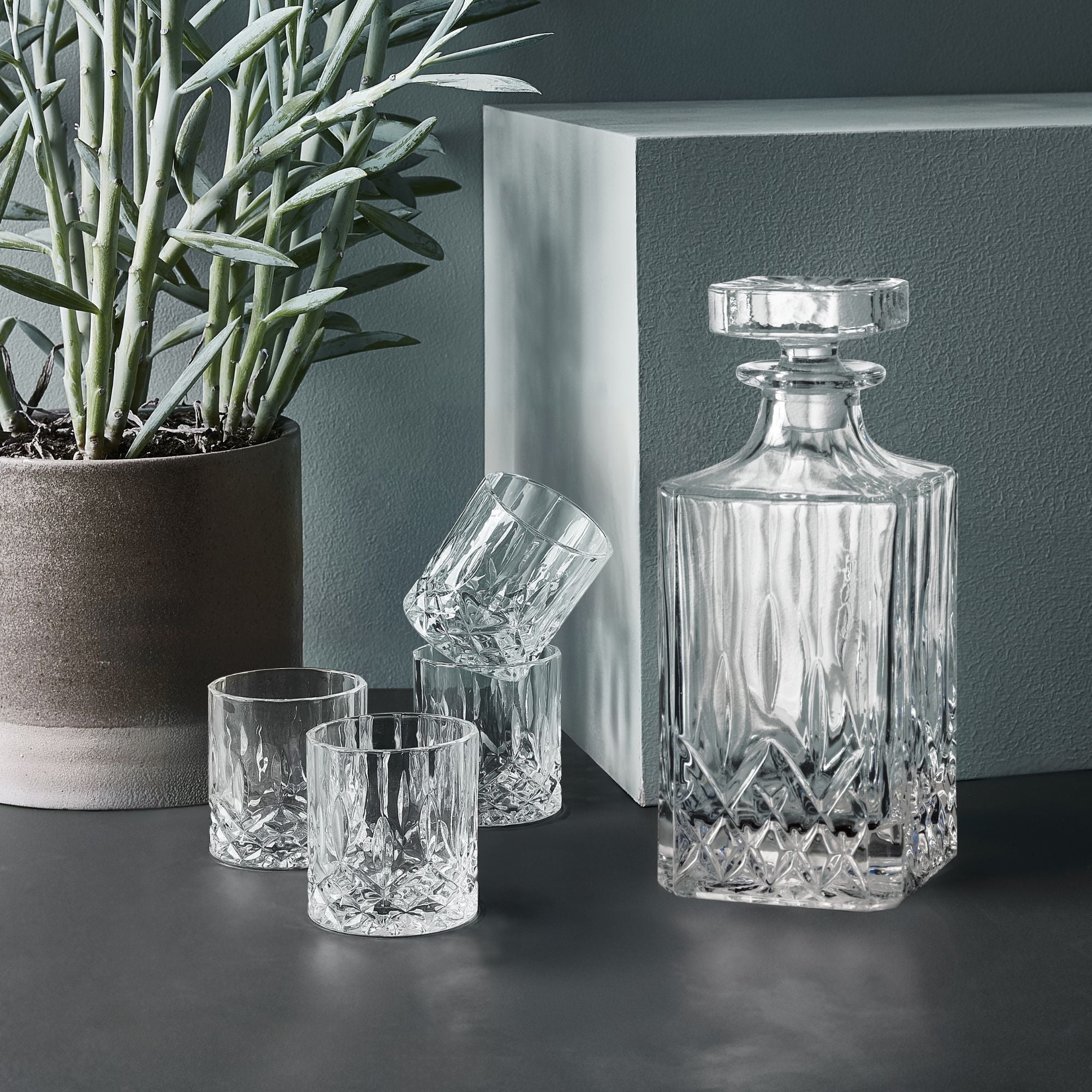 Harvey 5 piece carafe set with cocktail glass | Clear