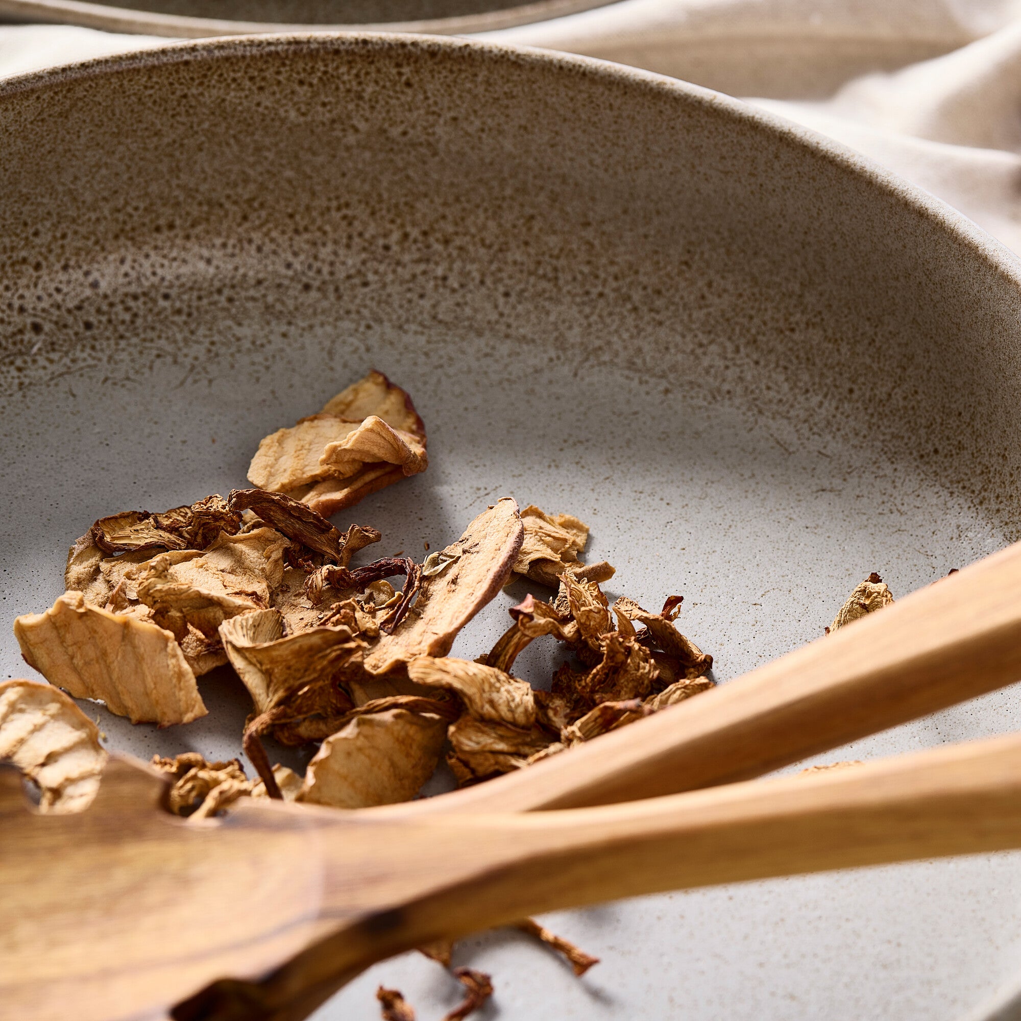 RAW serving bowl | Sandy Beige
