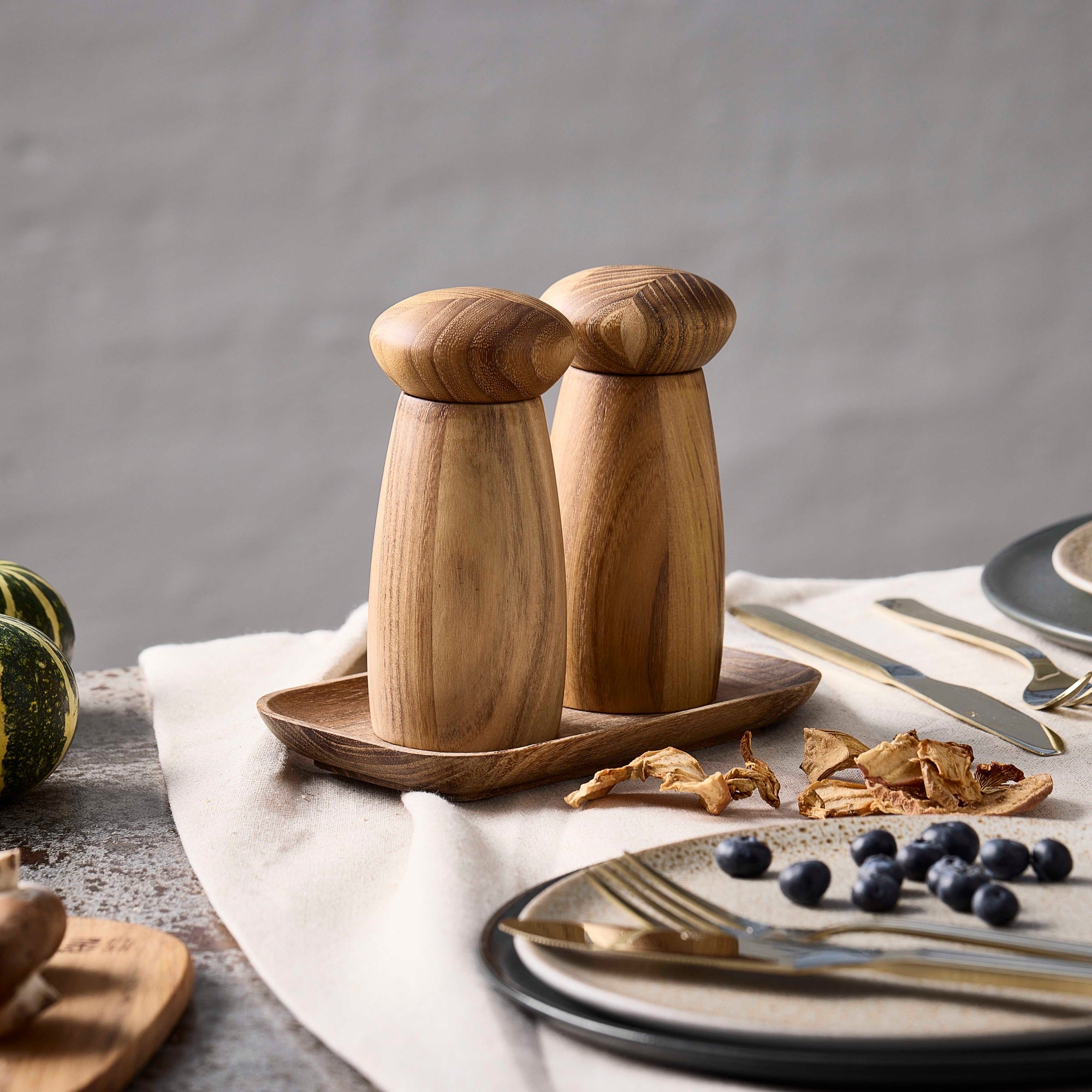 RAW Teak small grinder set with tray 3 pieces | Light