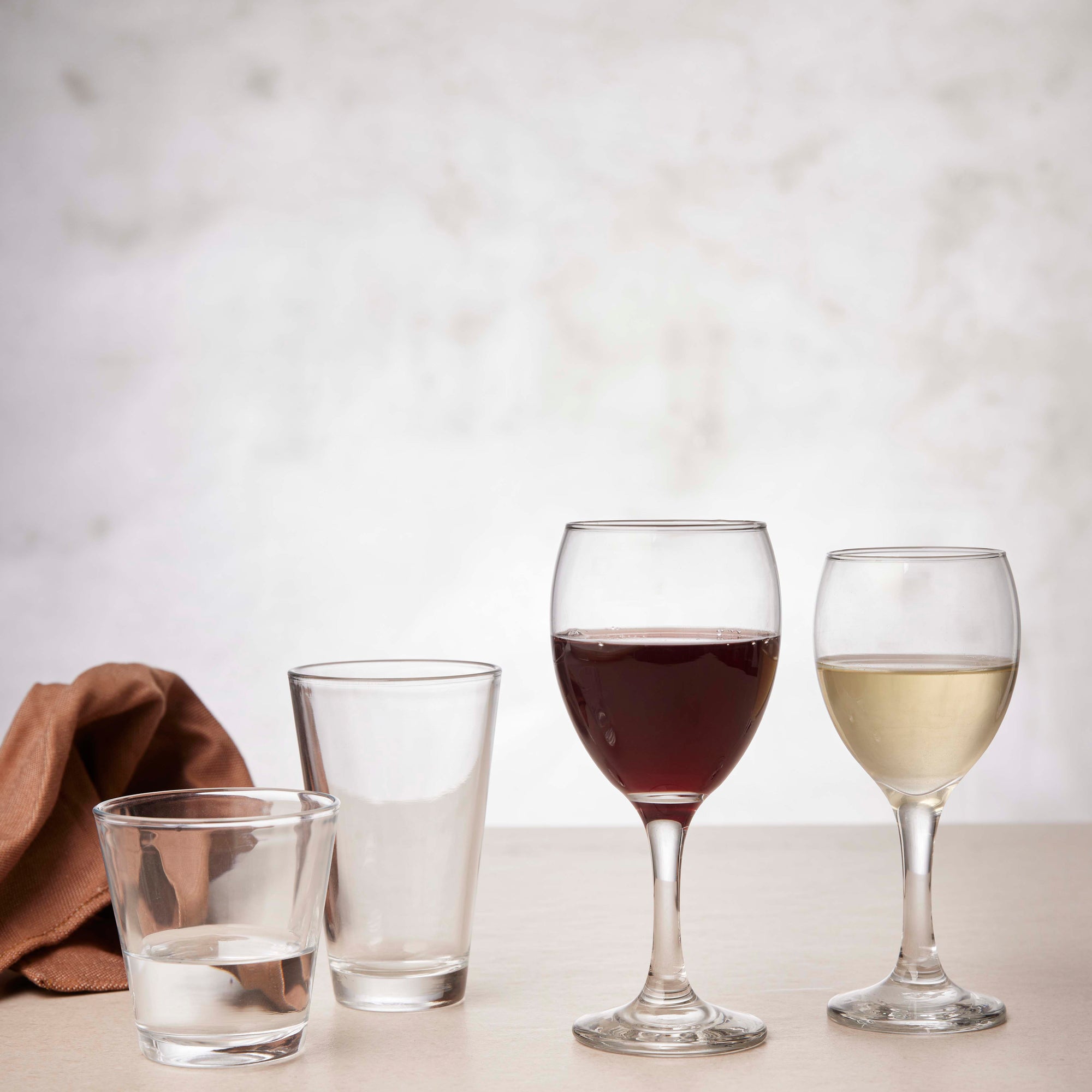 Café white wine glasses | Clear