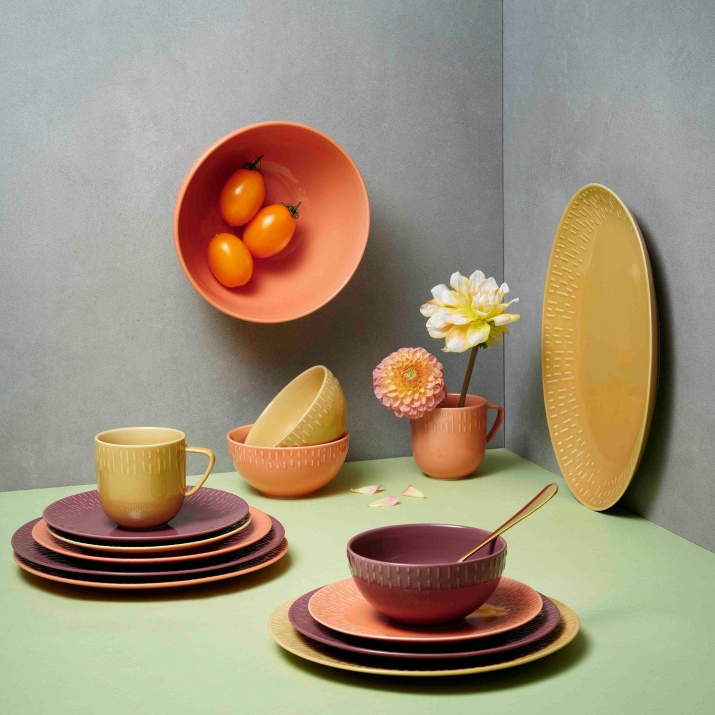 Confetti salad bowl | Apricot