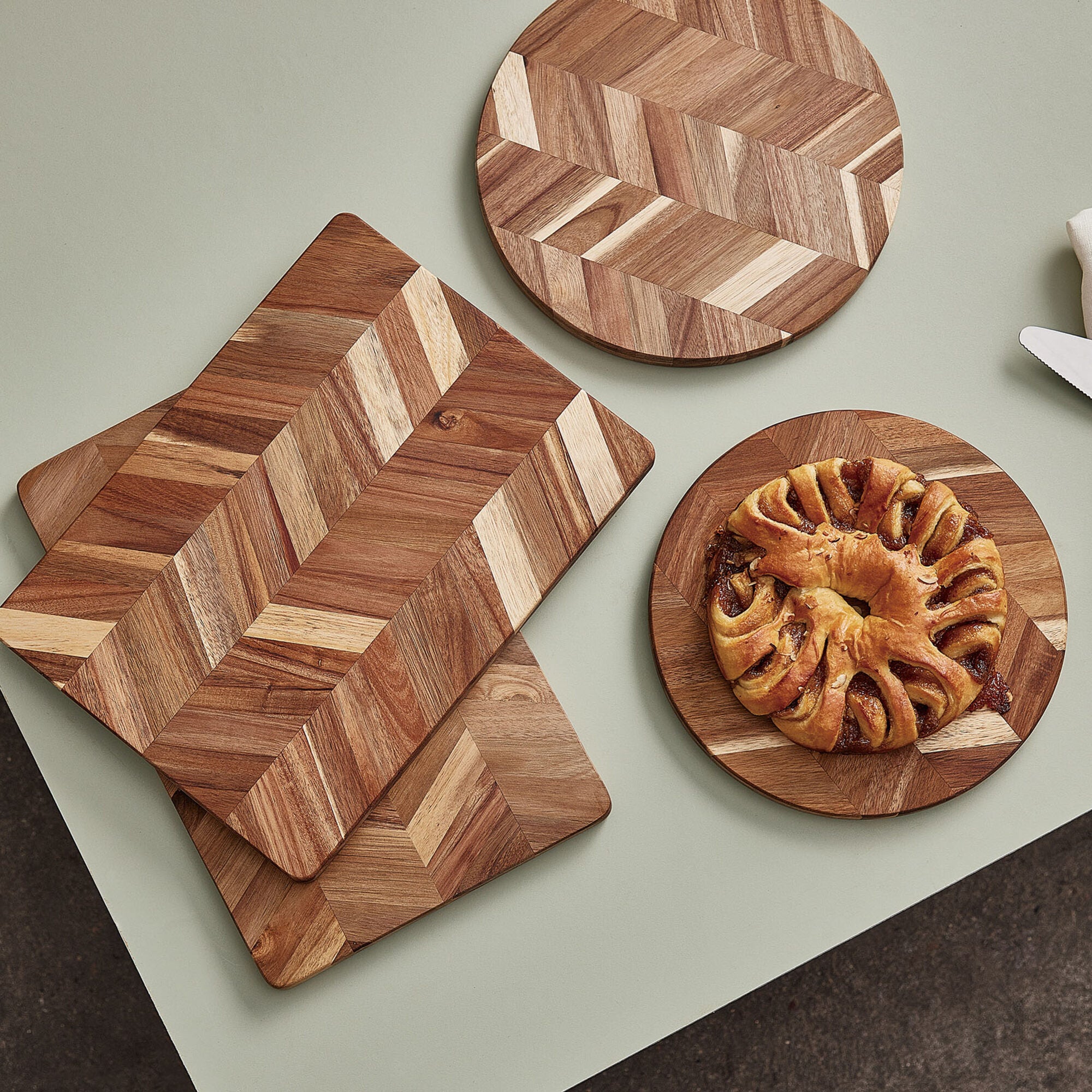 Acacia cutting board 38 cm | Natural