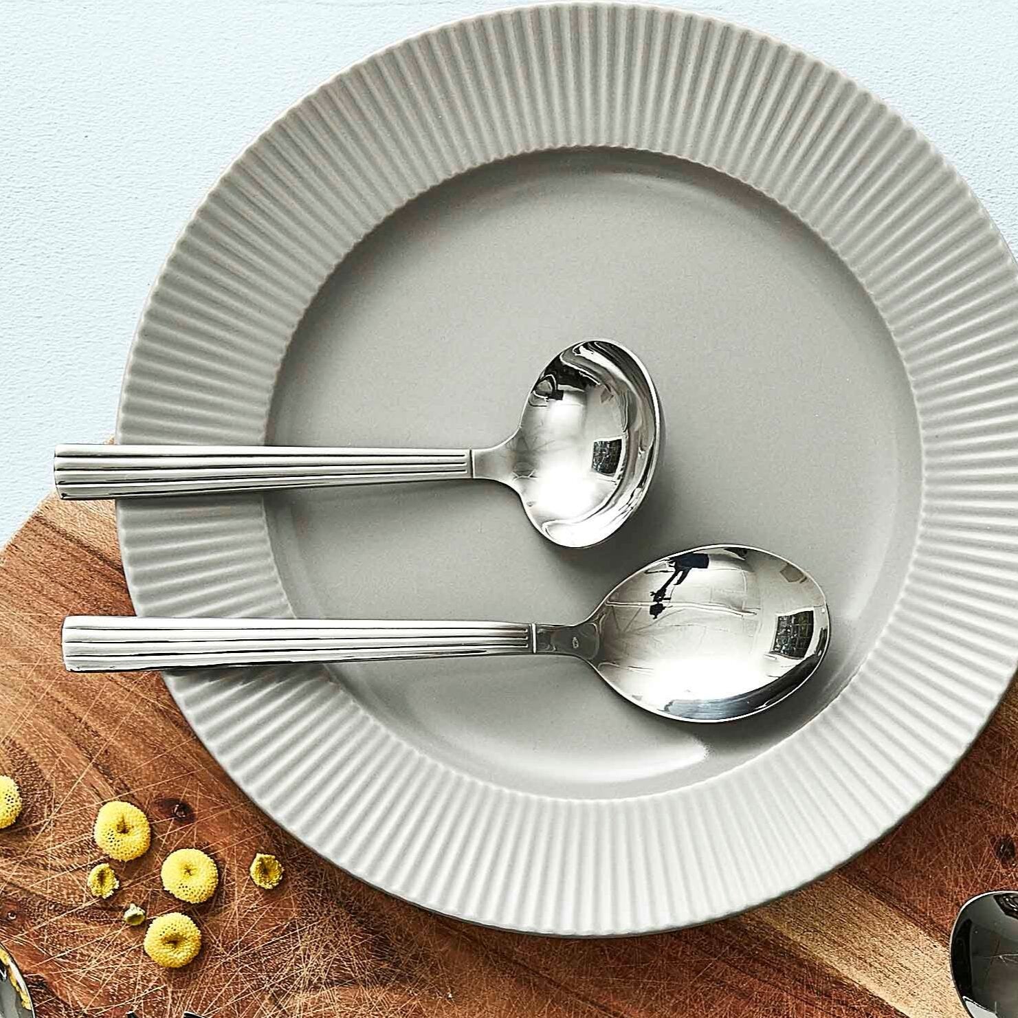 Groovy sauce spoon | Mirror Polish