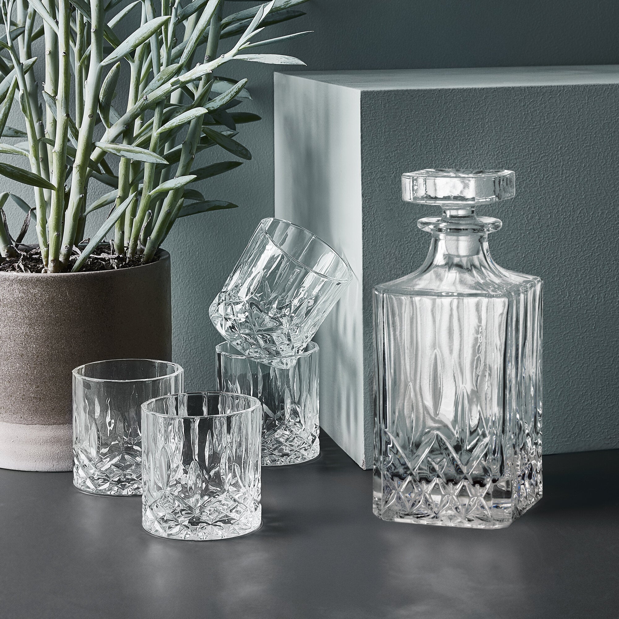 Harvey 5 piece carafe set with whiskey glass | Clear