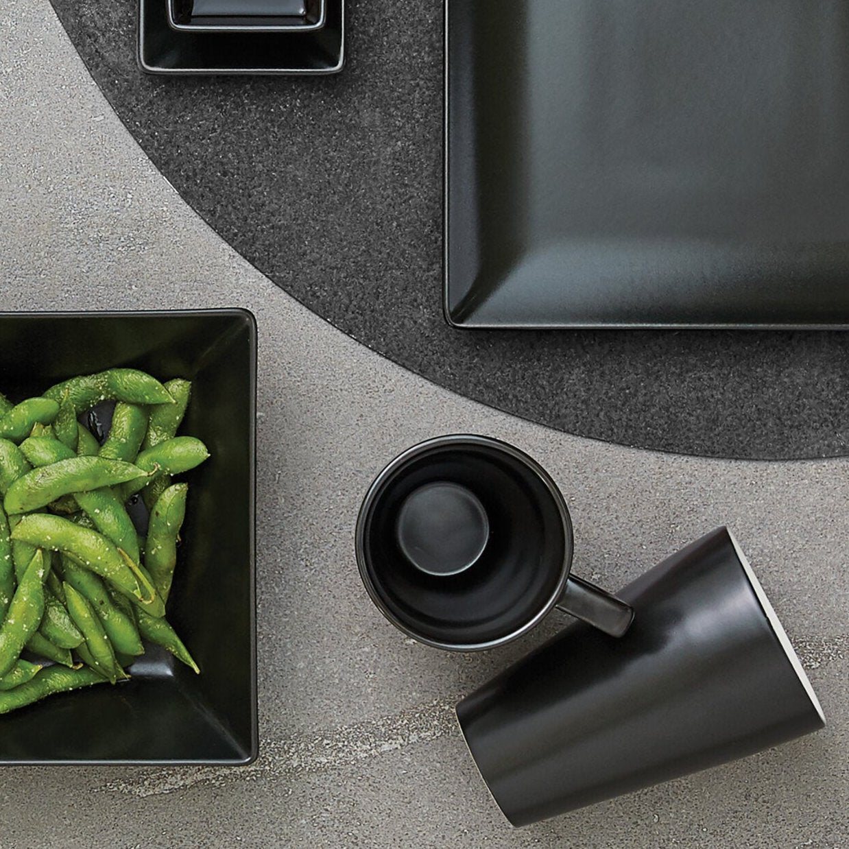 Quadro mug with handle | Black