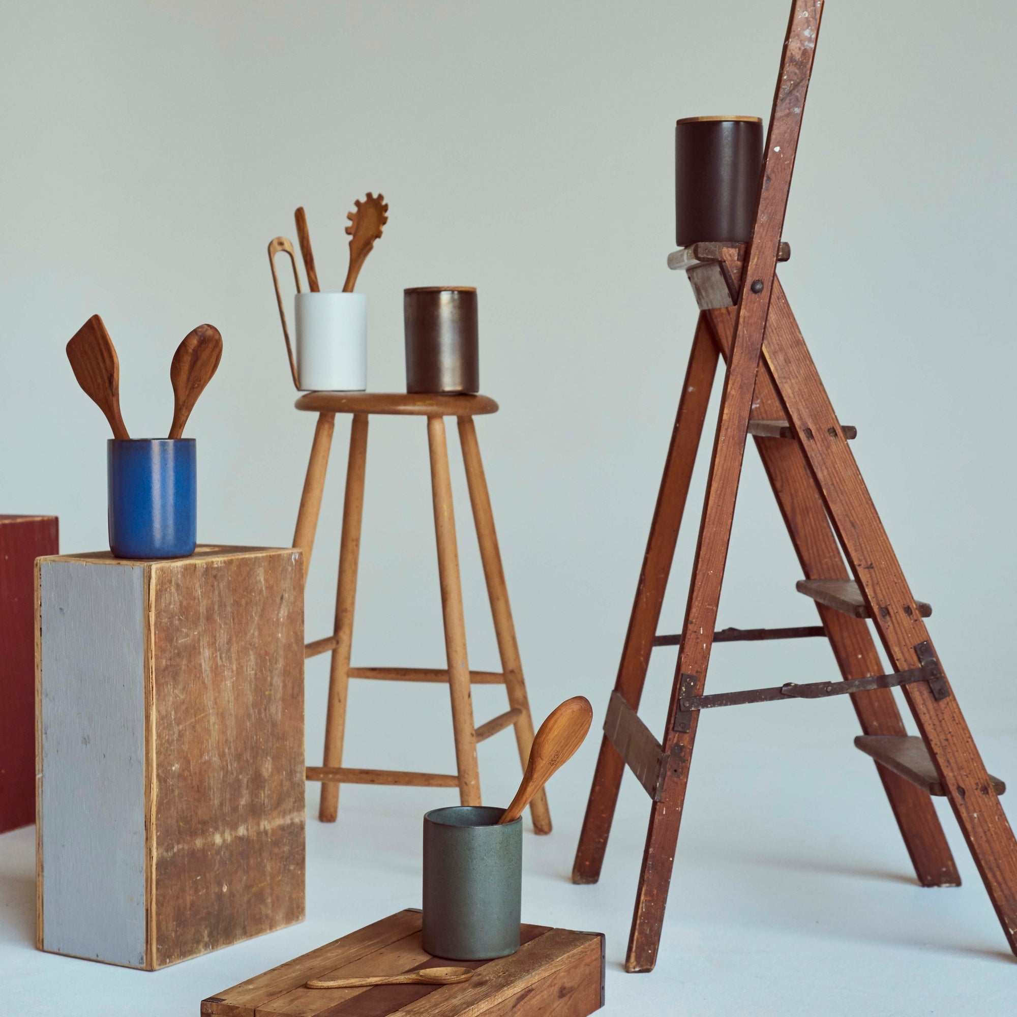 RAW Storage with teak lid | Titanium Black