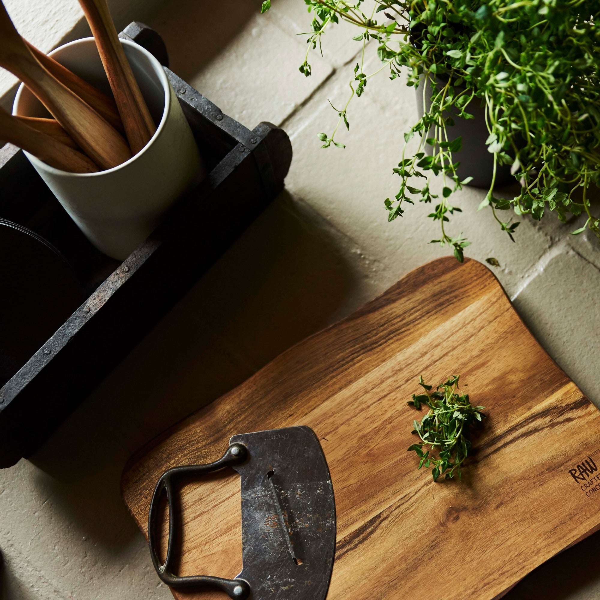 RAW Teak cutting board 32 x 24 cm | Natural