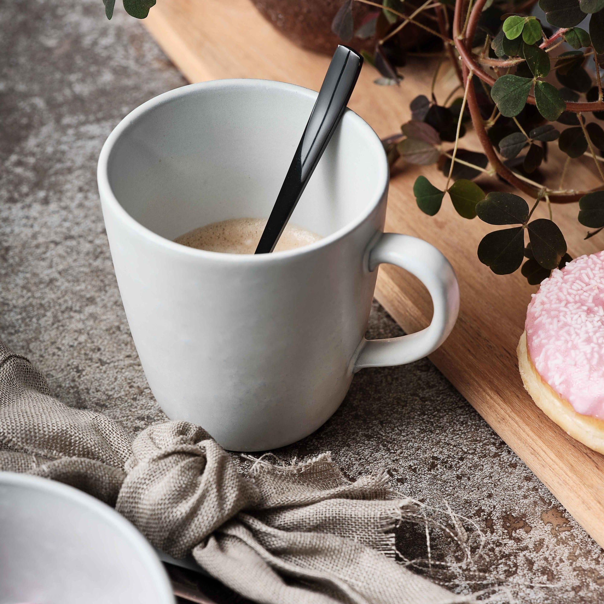 RAW mug with handle | Arctic White