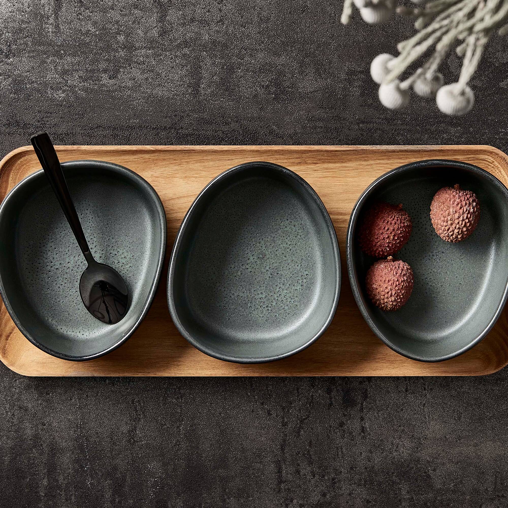 RAW Organic bowls on teak board | Northern Green