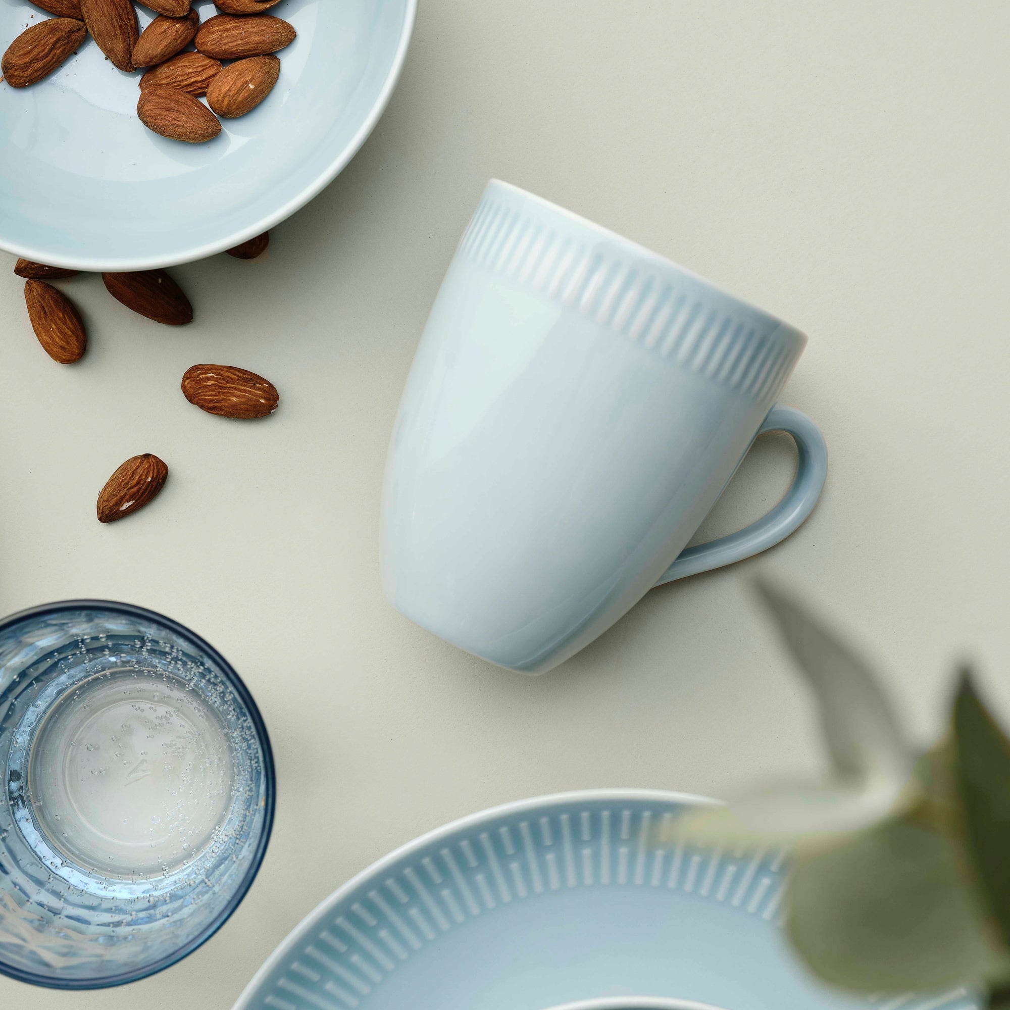 Relief mug with handle | Light Blue
