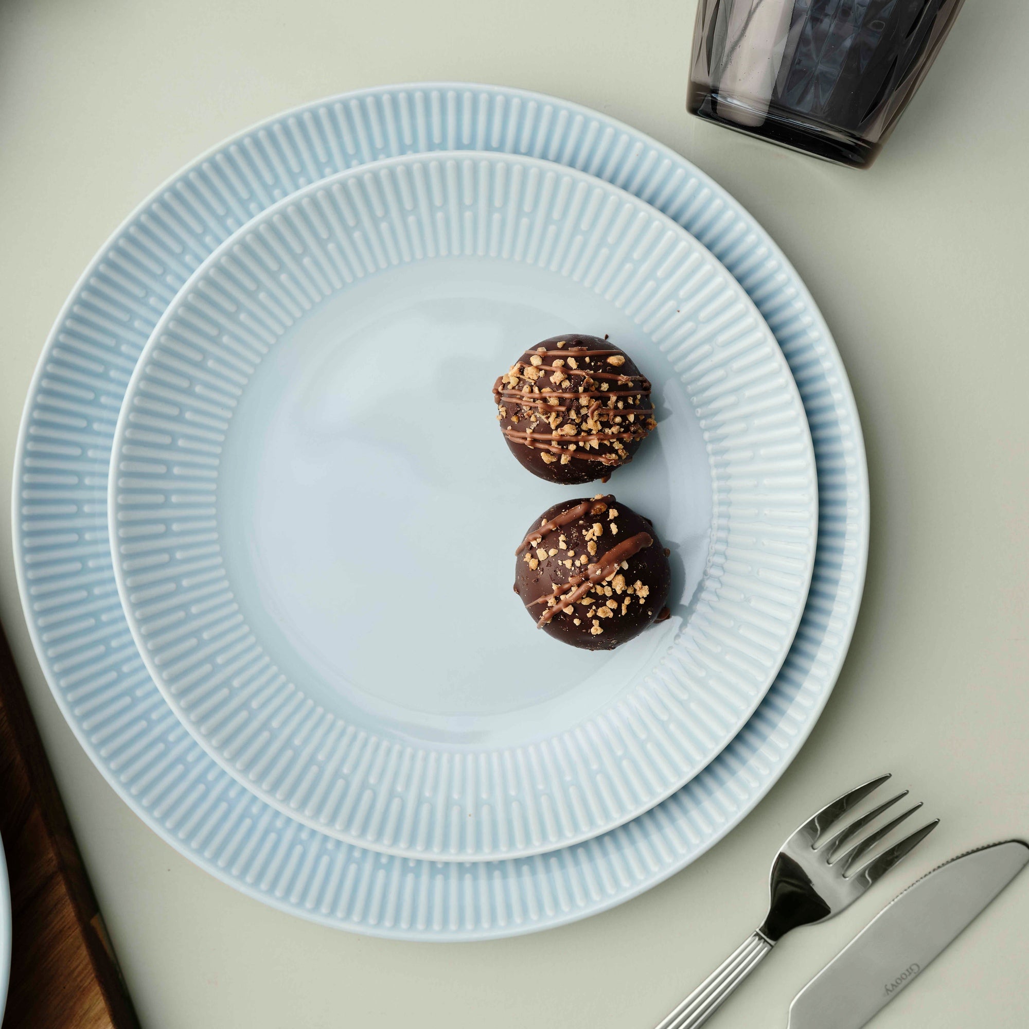 Relief dinner plate | Light Blue