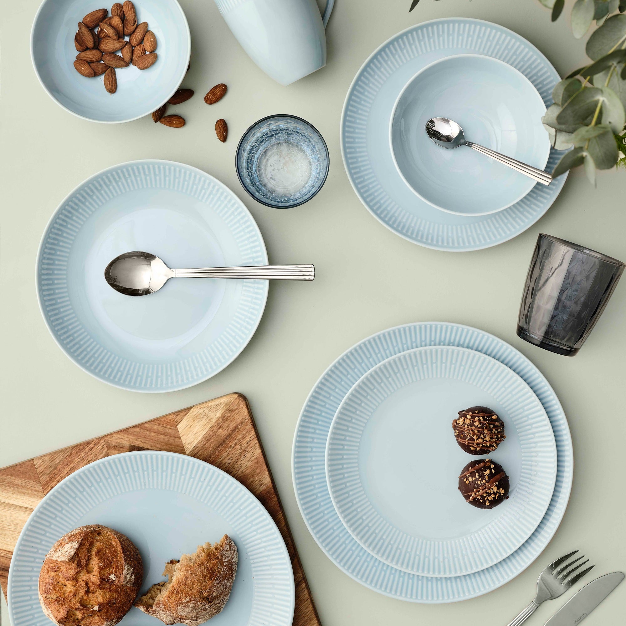 Relief soup plate | Light Blue