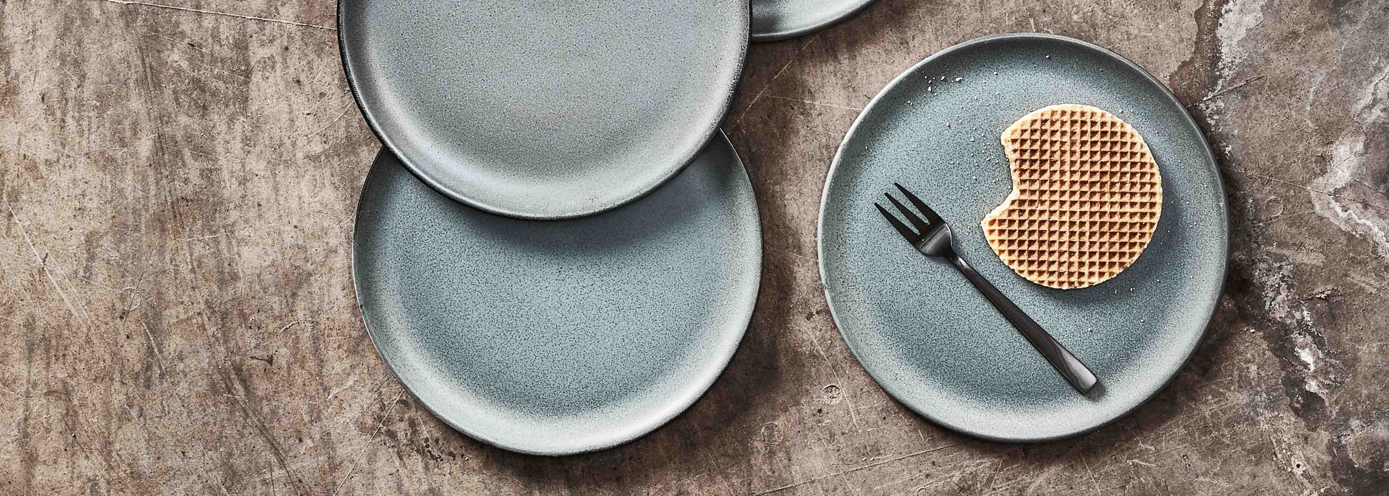 Dessert plates