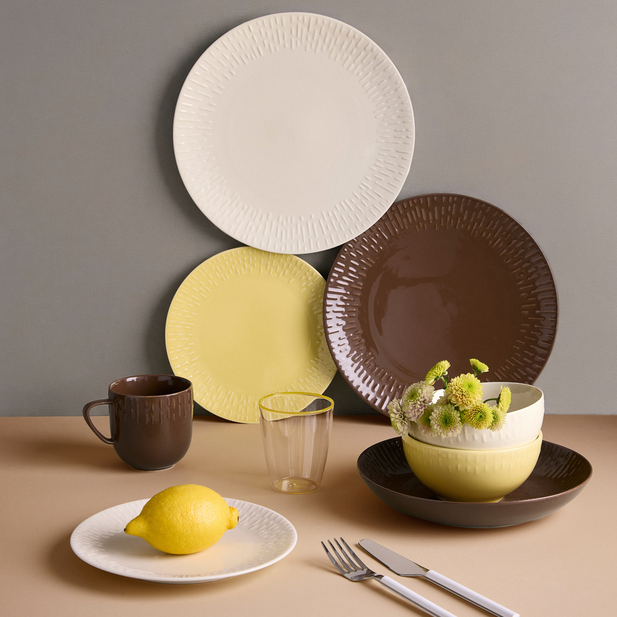 Confetti dinner plate | Chocolate