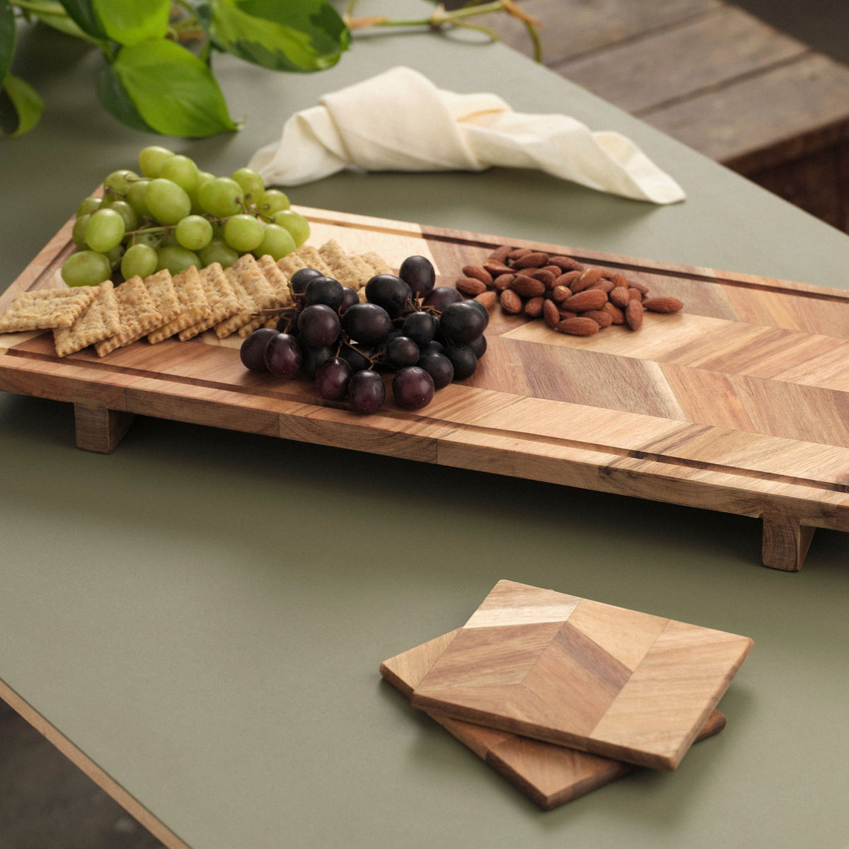 Acacia serving board | Natural