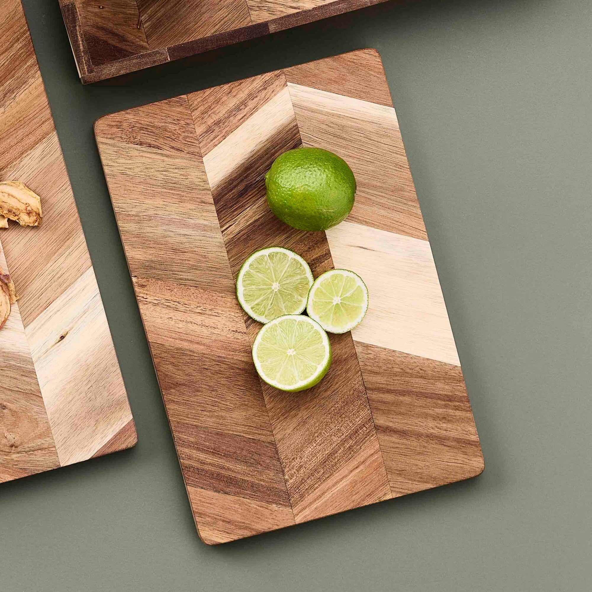 Acacia cutting board 27 cm | Natural