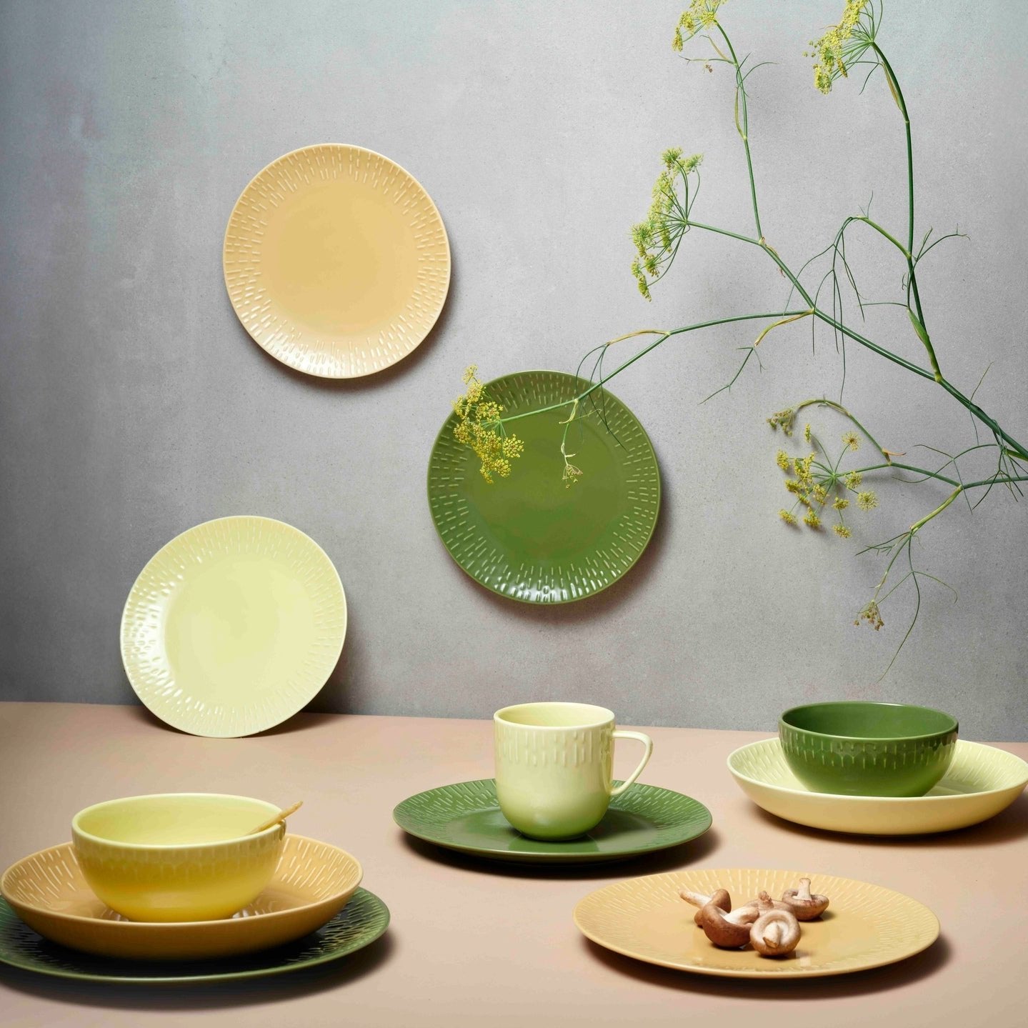 Confetti lunch plate | Mustard