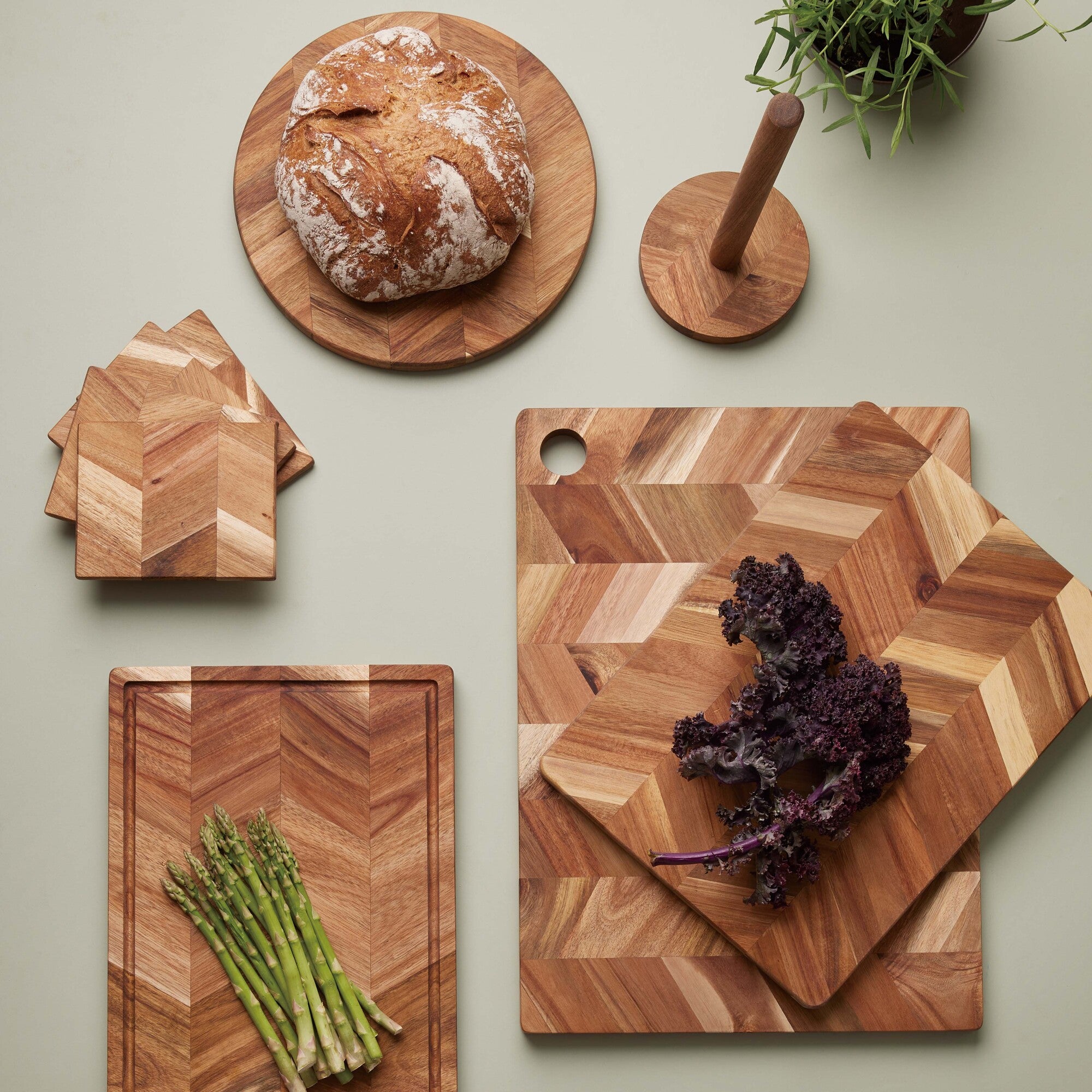 Acacia paper towel holder | Natural