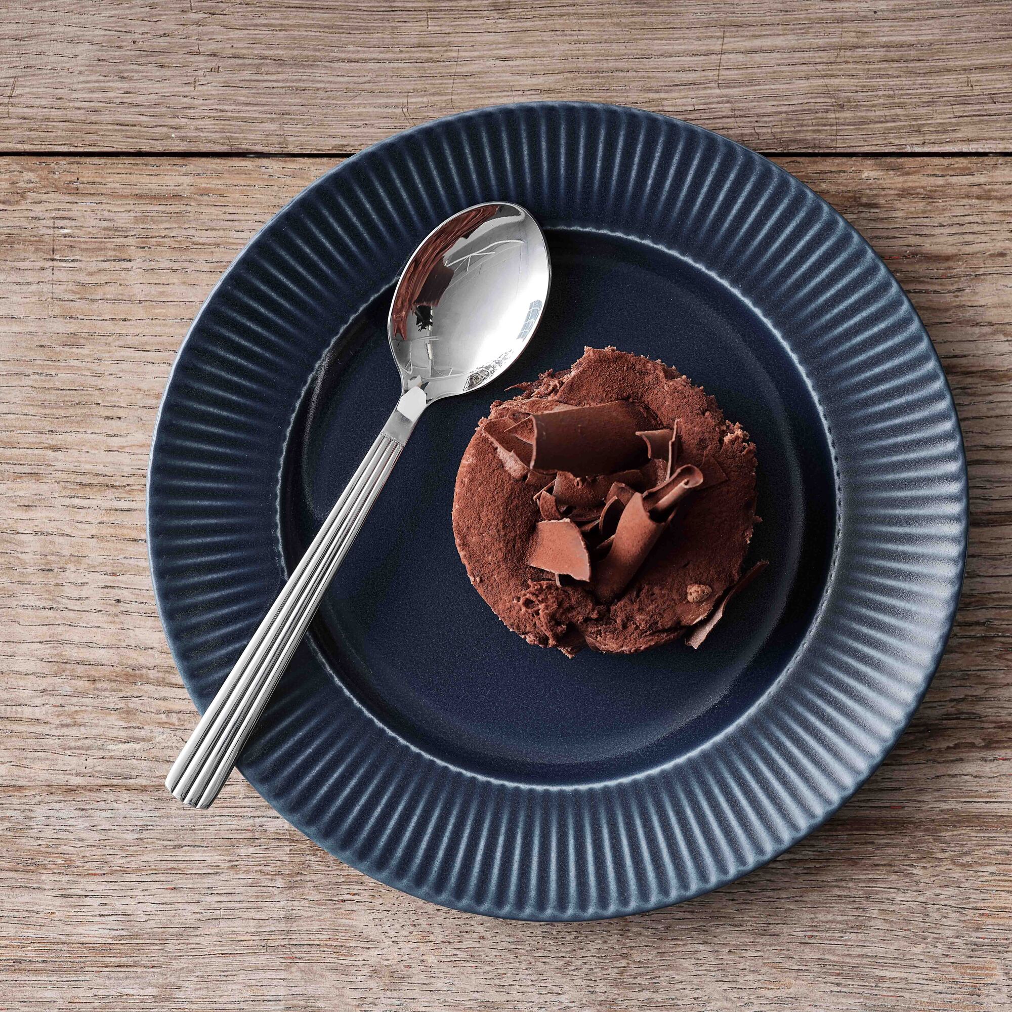 Groovy dessert spoon | Mirror Polish