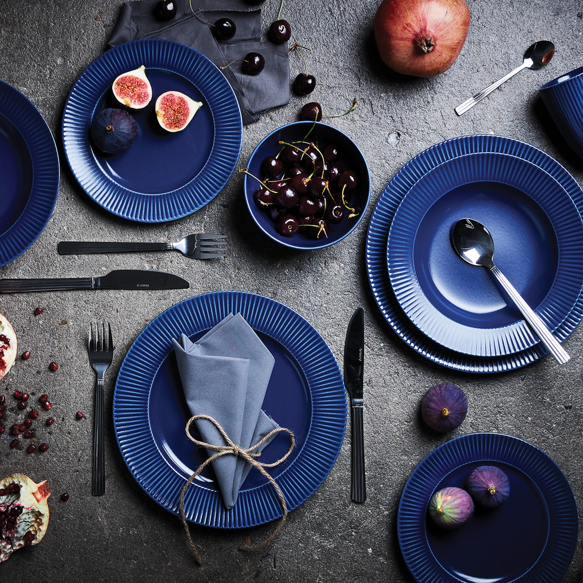 Groovy 16 piece cutlery set | Mirror Polish