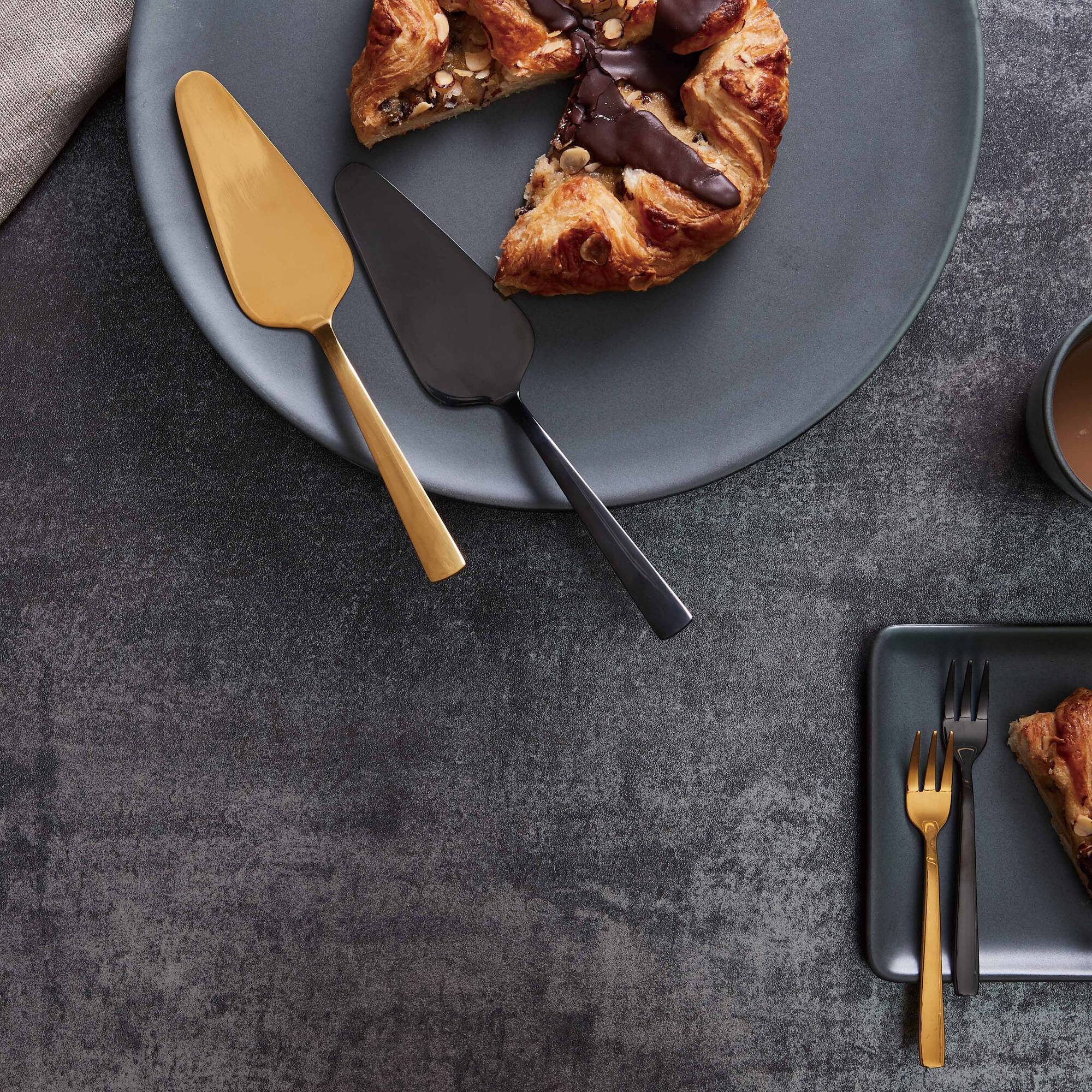 RAW cake stand | Northern Green