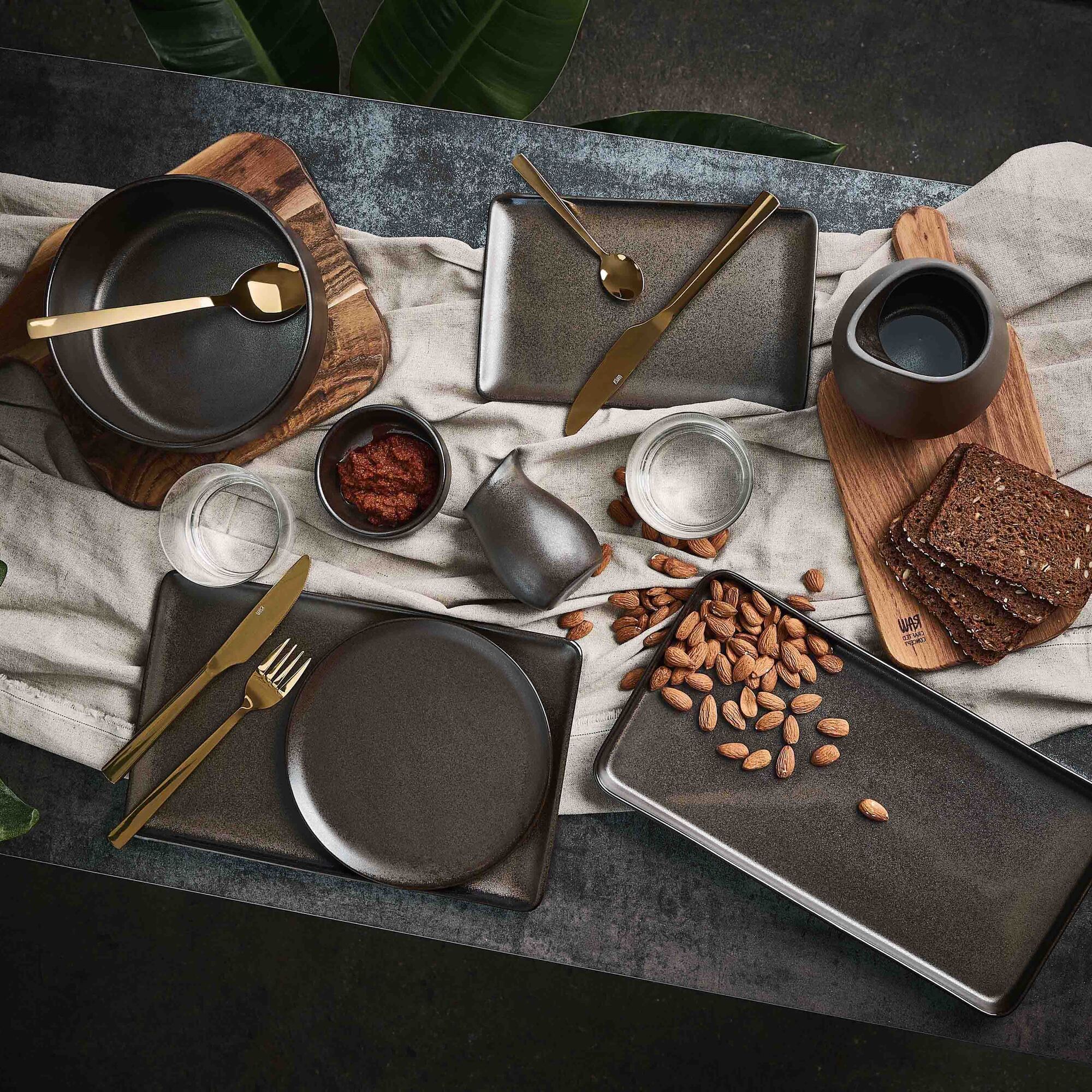 RAW rectangular dinner plate | Metallic Brown