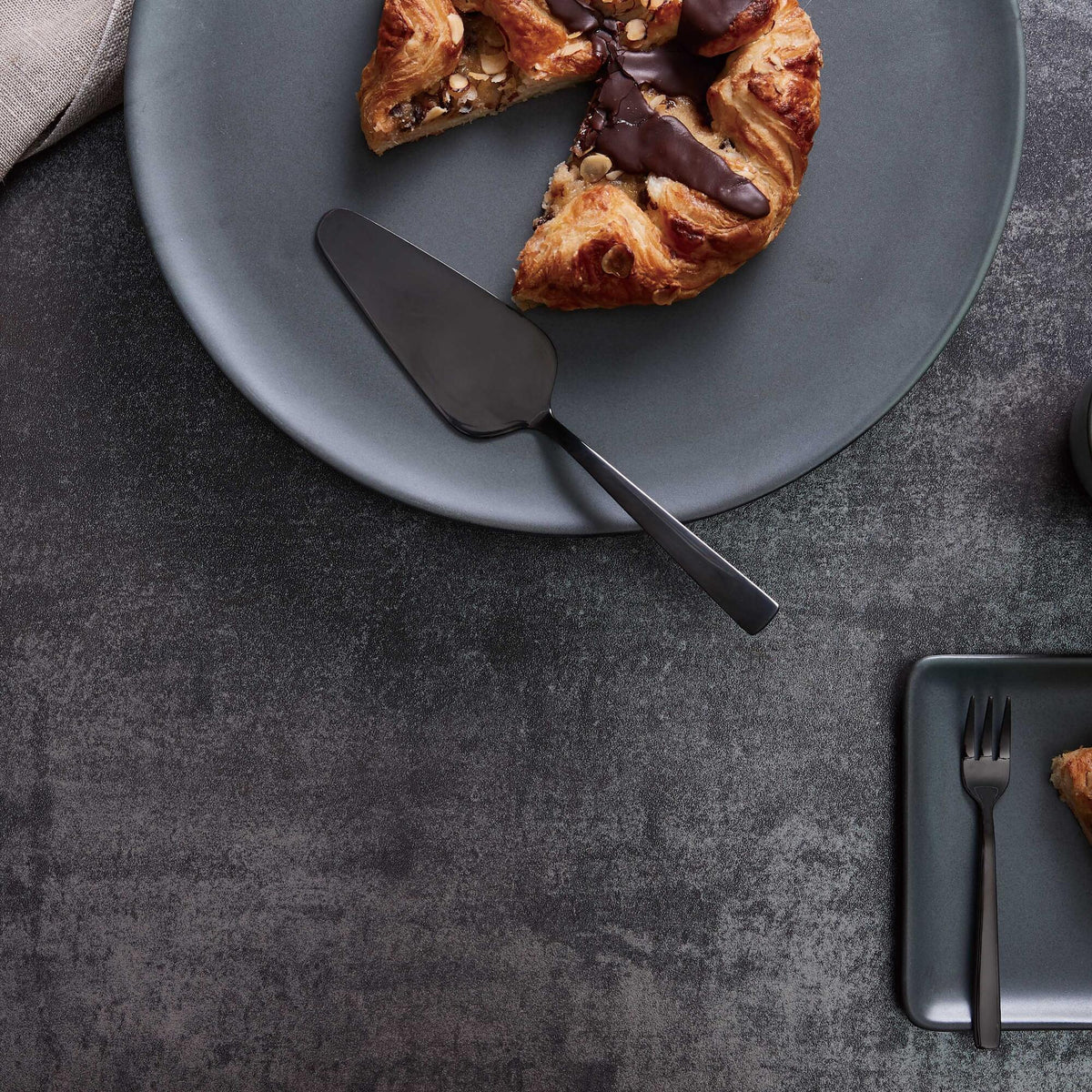 RAW cake stand | Northern Green